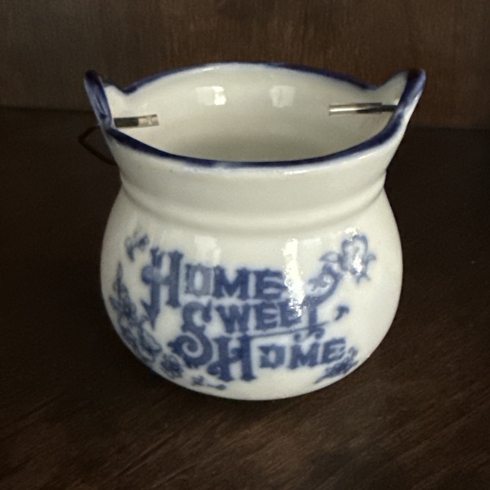 Vtg 'Home Sweet Home' Ceramic KETTLE-Shaped Toothpick Holder w/Wire Handle